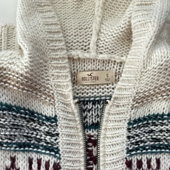 Hollister cream full-zip hooded sweater size small - Picture 3 of 7